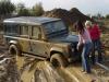 Kim + Bianca in "Land Rover-Stuck"