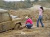 Kim + Bianca in "Land Rover-Stuck"